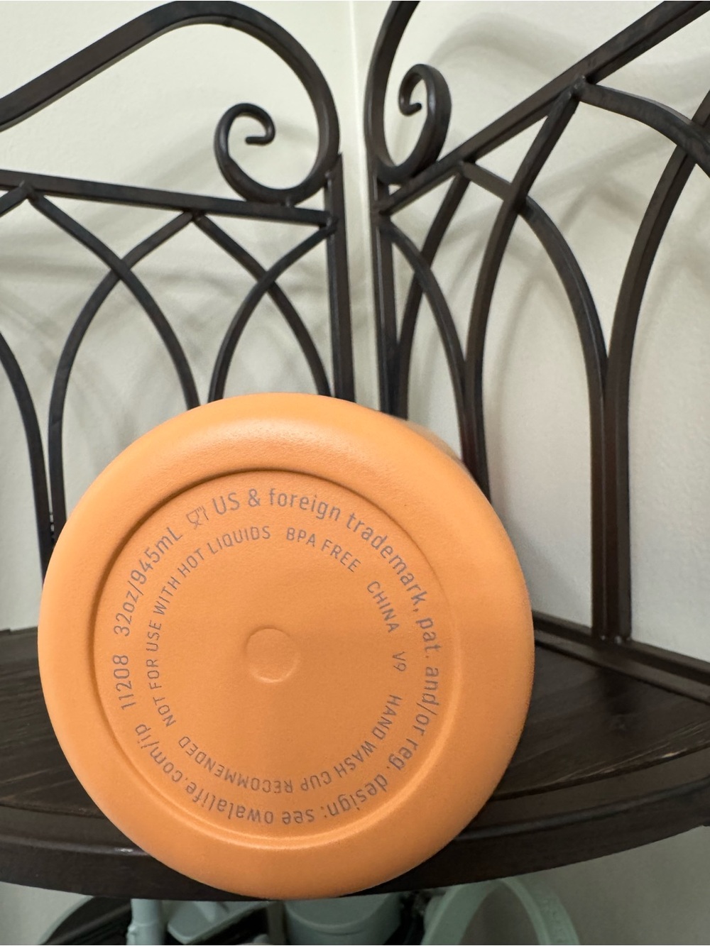 Owala Serene Tangerine 32oz Color Drop FreeSip - Picture 6 of 6